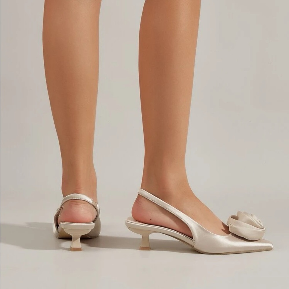 Cream Satin 3D Flower Decor Point Toe PyramidHeeled Slingback Pumps - Picture 2 of 5